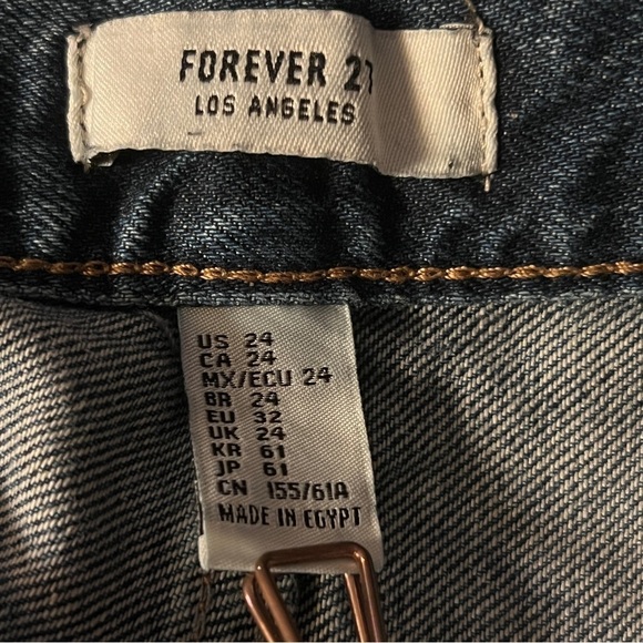 Forever 21 Button Fly Skinny Ankle Distressed Rough Hem Jeans Size 24 - Picture 2 of 6